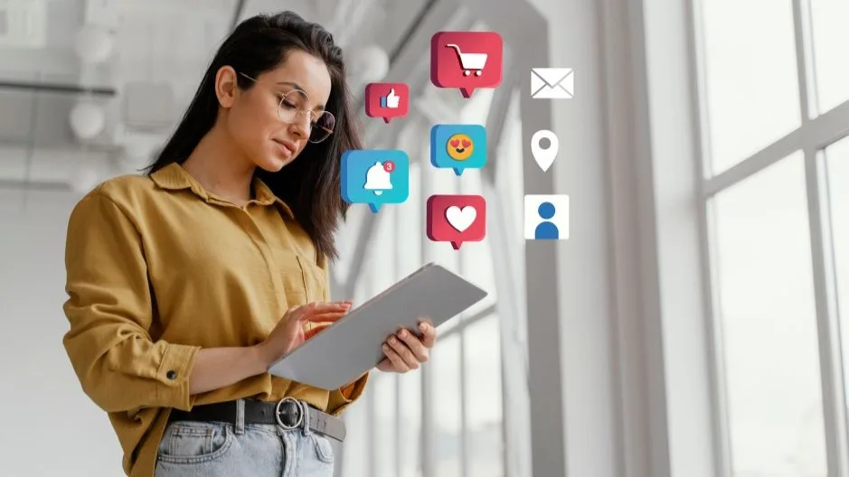 Omnichannel support with a unified data layer: Omnichannel customer support with unified data layer across chat, email, and social